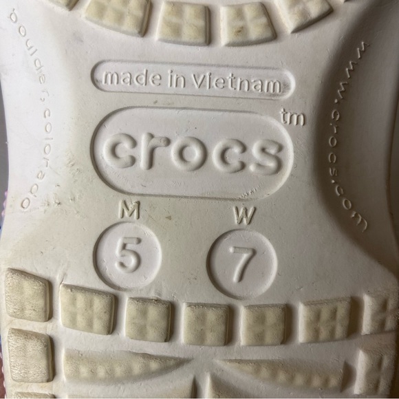 Crocs Classic Solarized Tie Dye Clog Size 7 Pink Purple Blue Yellow - Picture 8 of 8